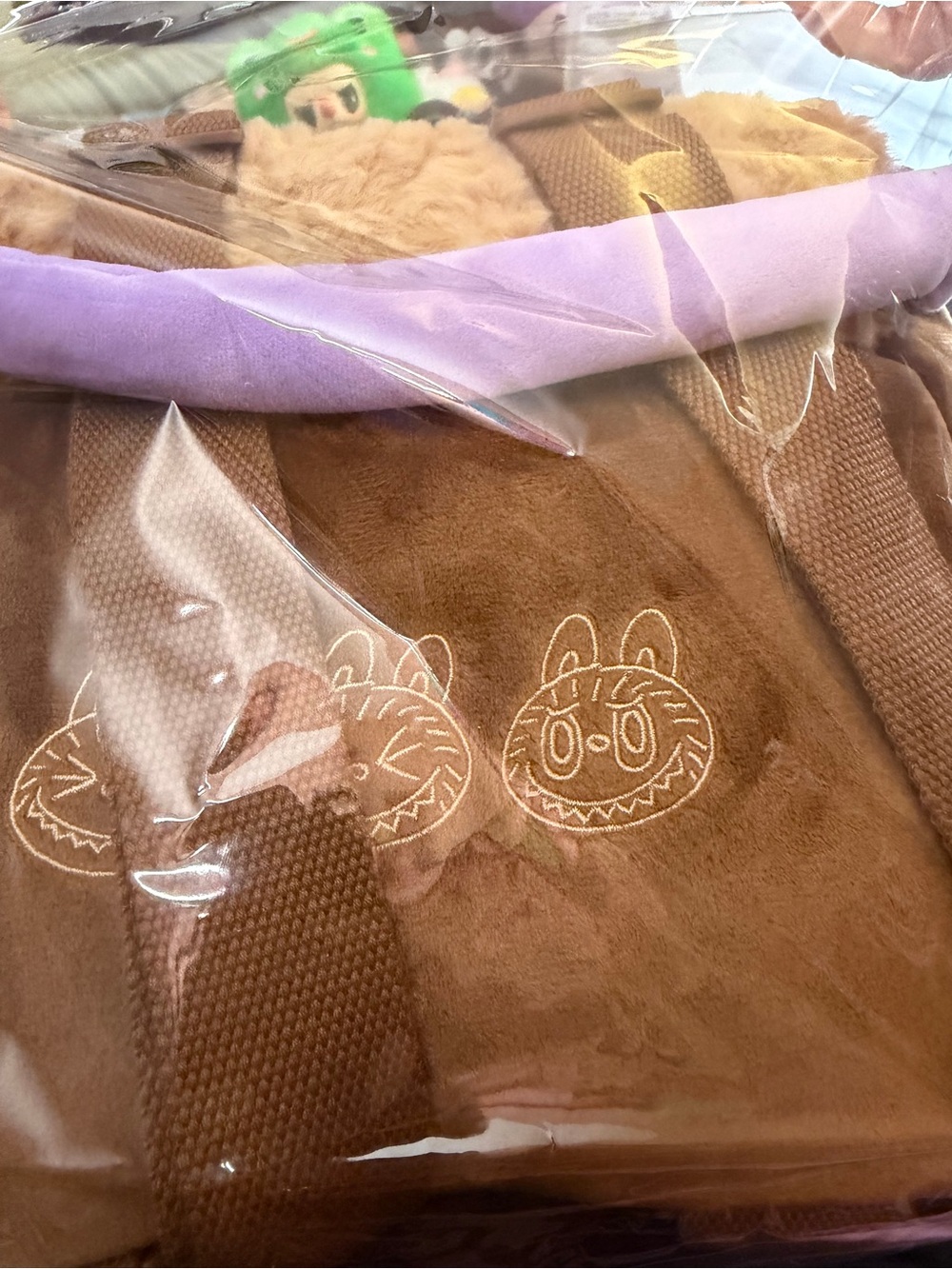 Authentic MEMBERSHIP EXCLUSIVE The Monsters Fuzzy Backpack SEALED - Picture 10 of 12